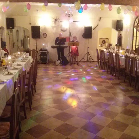 Zbójna Debra 3* Golejów