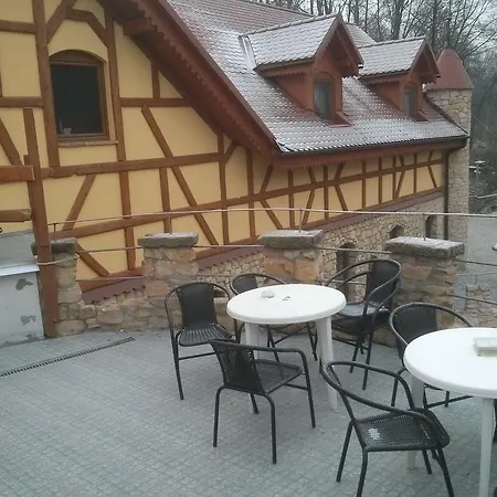 Zbójna Debra Bed and breakfast