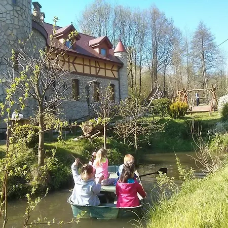 Zbojna Debra Bed & Breakfast Golejow